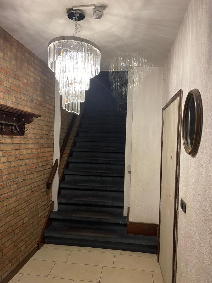 Private Room In The Centre Of Tilburgo Exterior foto